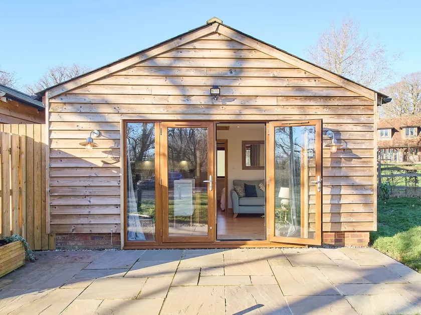 Host & Stay - Cobnut Barn - Image 1