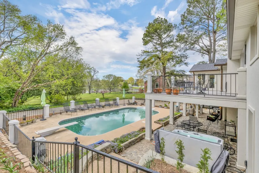 The Lakehouse - Image 1