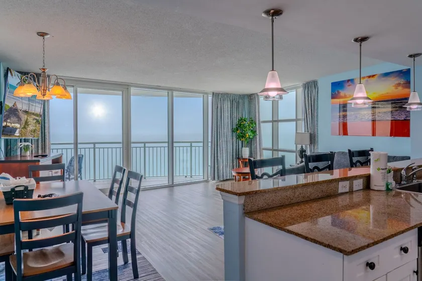 2BR / 2BA Deluxe Oceanfront Condo im Sandy Beach Resort ~ Sandy Beach 1612 - Image 1