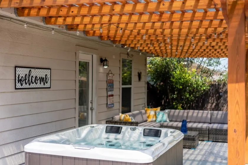 Lux Retreat by Fiesta Texas. Hot-Tub. Games. BBQ - Image 1