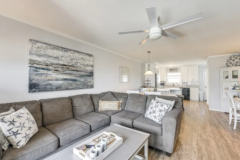 Ocean Isle Beach Condo w/ Balcony: Steps to Shore! - Image 1