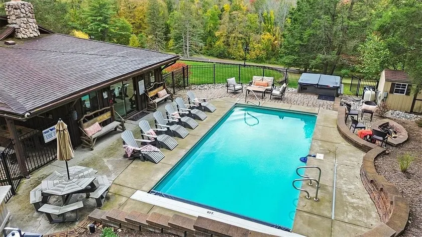 Private Cabin Retreat- Hot Tub | Pool | Game Room - Image 1