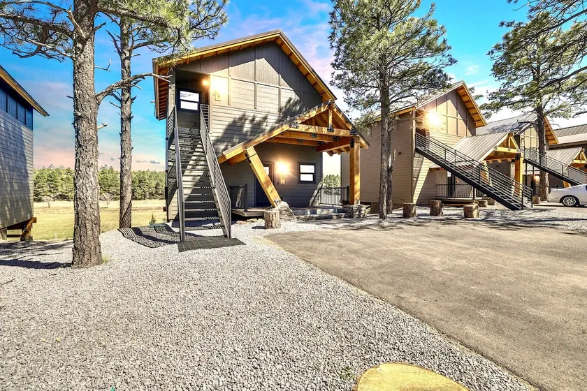 Luxury Mountain Villa - Image 1