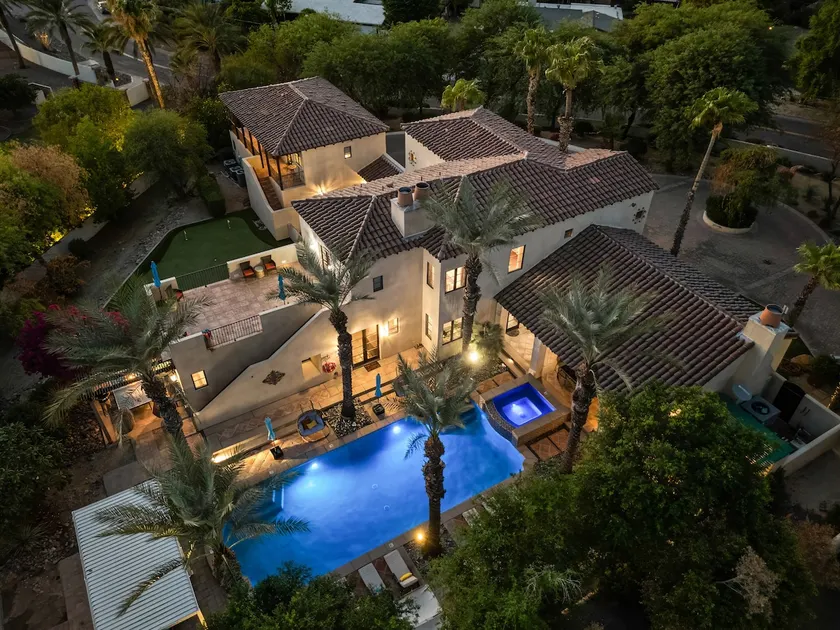 Luxe 7BDR Oasis w/ Putting Green | Villa Del Gallo - Image 1