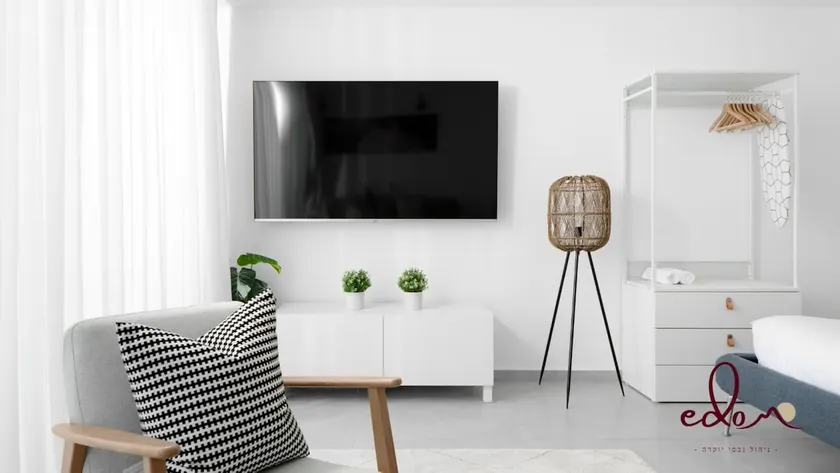 Spacious studio with balcony 50 meters from the sea - By Edomlux - Image 1
