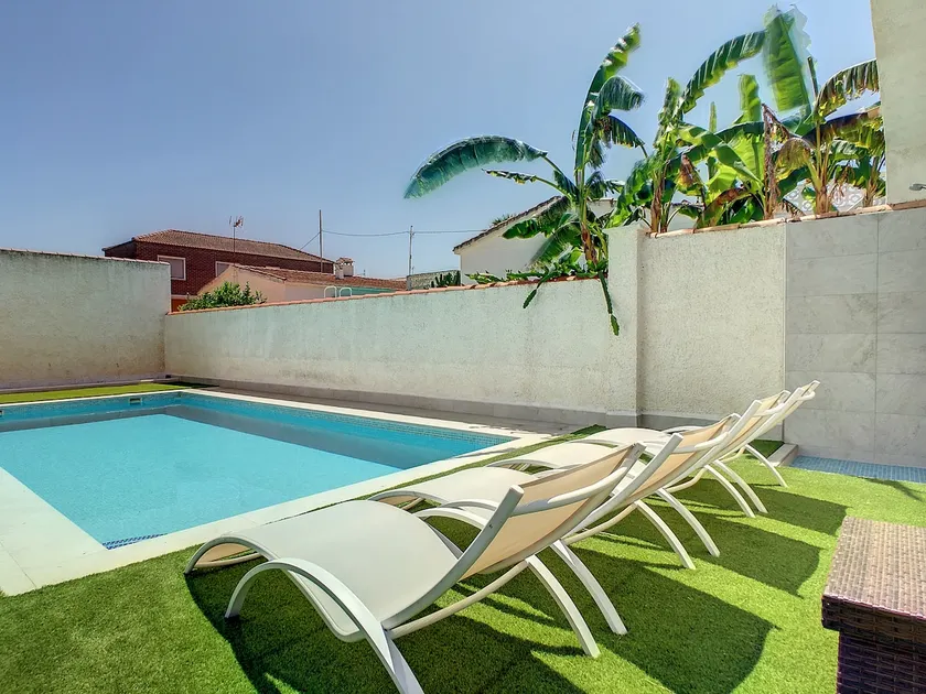 Villa with Private Pool - 6409 - Image 1