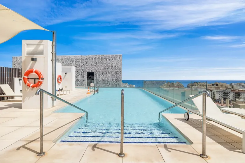 Infinity Pool apt by Costarentals - Ref M44 - Image 1