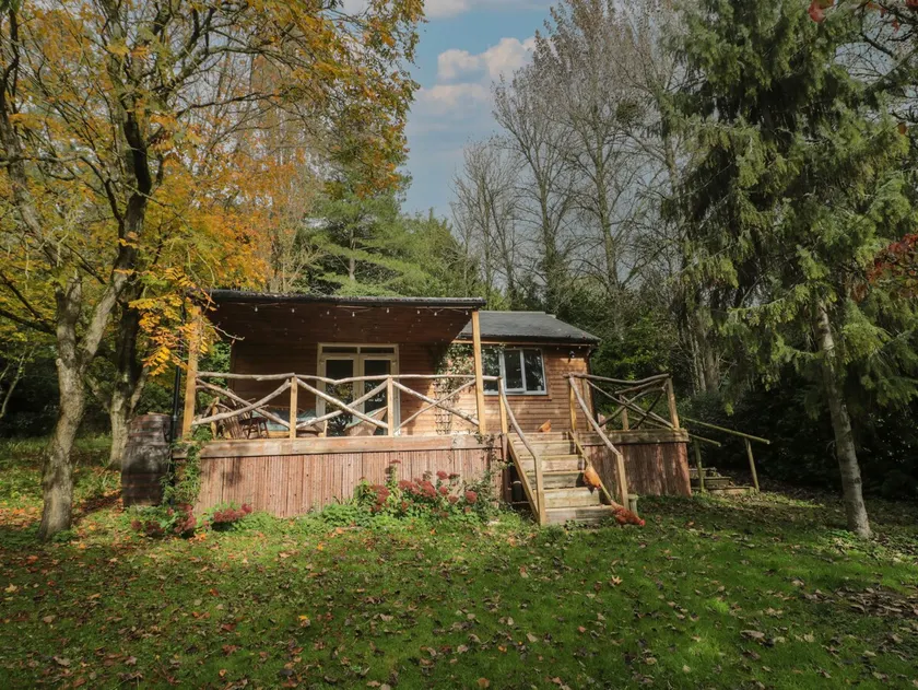 Pear Tree Lodge - Image 1