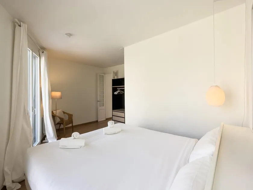 Bed BCN Diagonal, Apartment with 2 beds 2 - Image 1