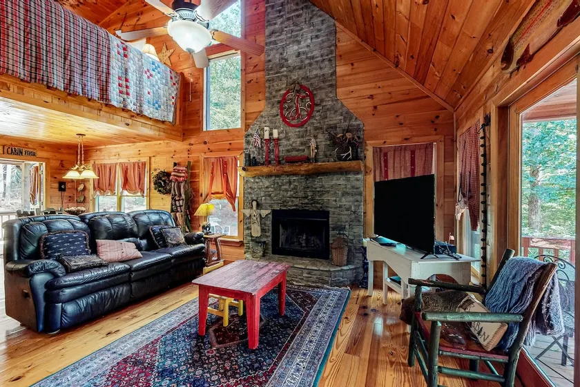 Thompson Lodge - Image 1