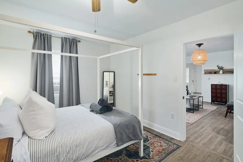 Family Stay 2BR by Park | Walk to Main St - Image 1
