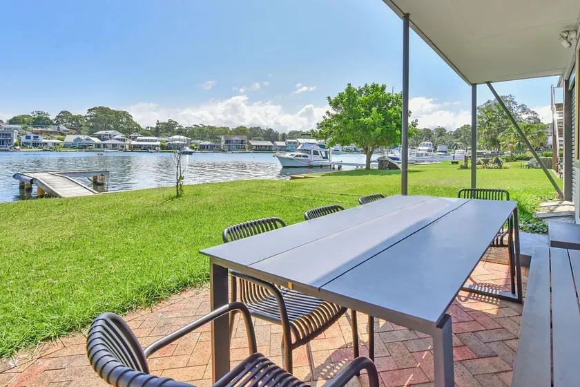 Balmoral Waterfront Escape at Lake Macquarie - Image 1
