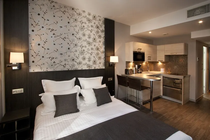 Comfortable studio, very well arranged and equipped. - Image 1