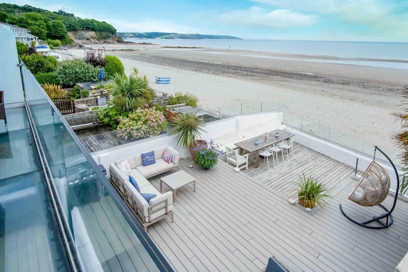 Beachways - 5 Bedroom Holiday Home - Saundersfoot - Image 1