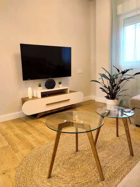 Newly renovated apartment - Image 1