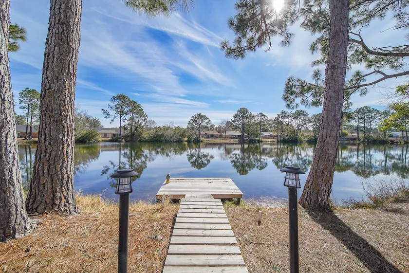 Cozy Home on a Pond - 8 Miles to the Beach! - Image 1
