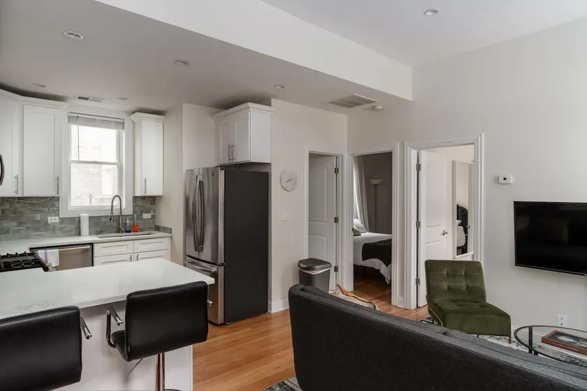 Flexhome Ukrainian Village - 2BR - Convenient Walkability - Image 1