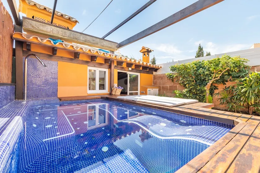 Villa 'Mimosa' mit privater Terrasse, WLAN und Klimaanlage - Image 1