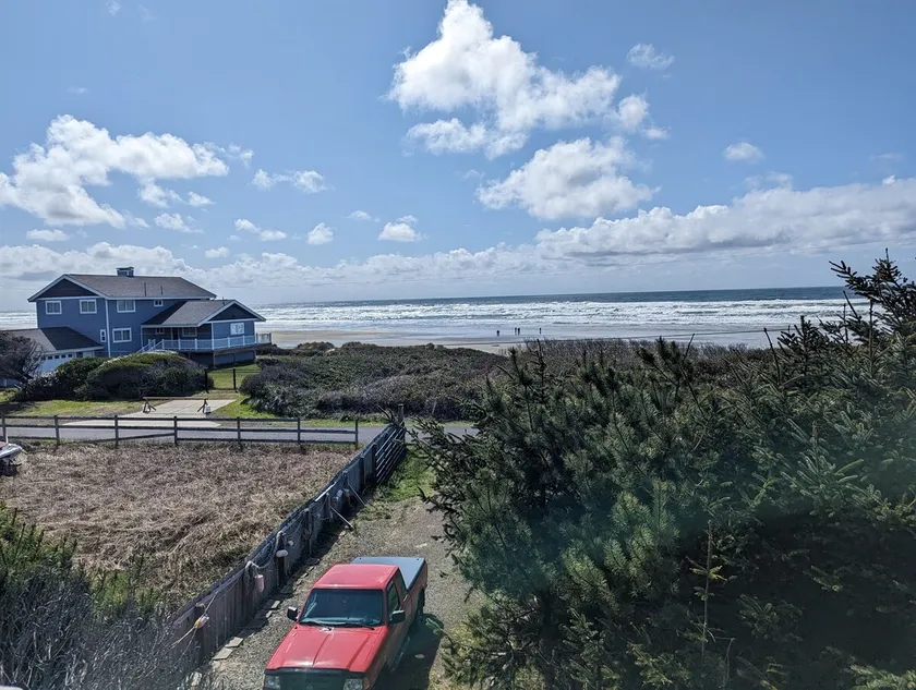 Lighthouse Lookout across the lane on Heceta Beach - Image 1