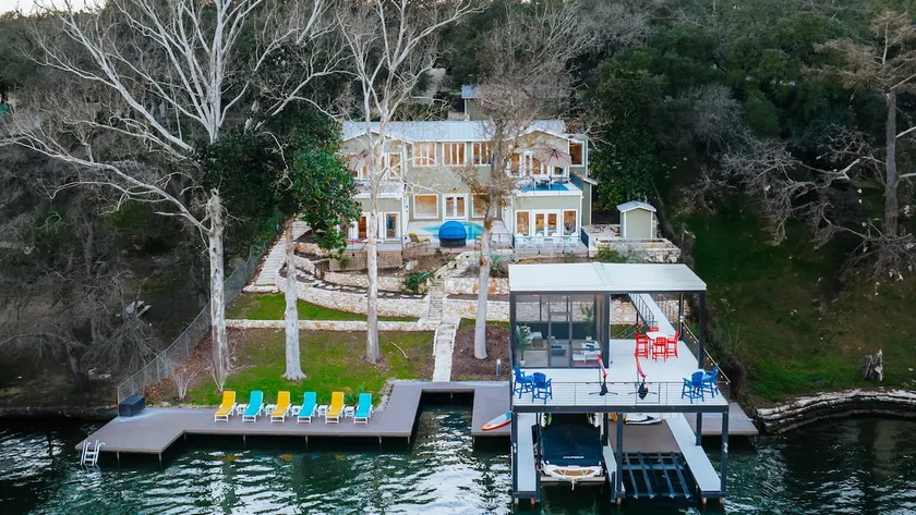~Villa Bella Vista~ Luxury on Lake Austin - Image 1
