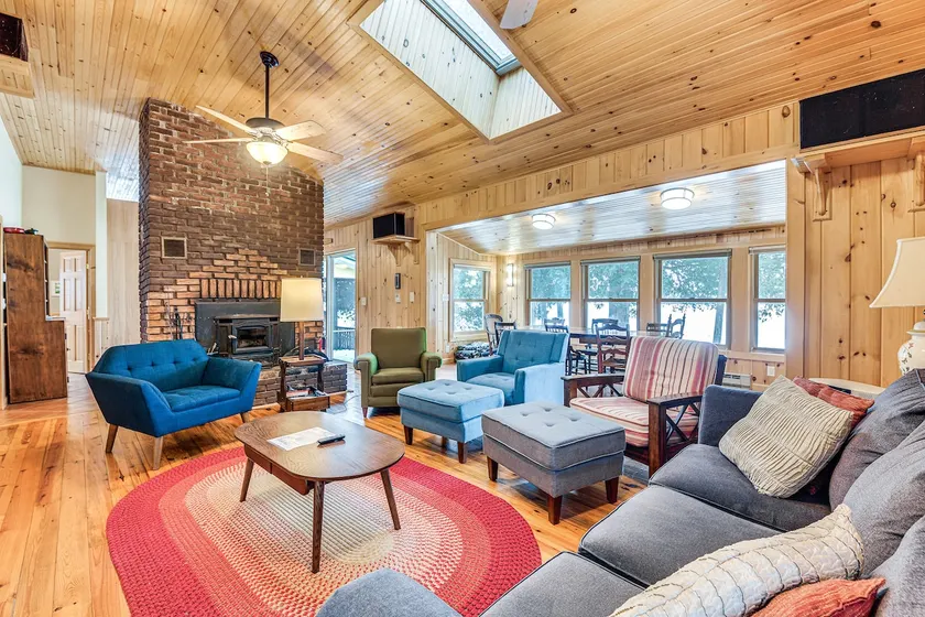 Waterfront North Hero Home w/ Screened Porch - Image 1