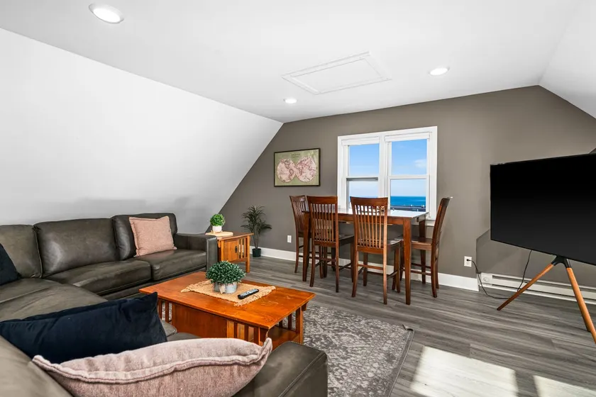 Harris House Apt 5, Heirloom Vacations - Image 1