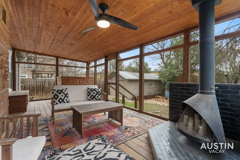 Elegant Escape Gourmet Kitchen and Outdoor Living - Image 1