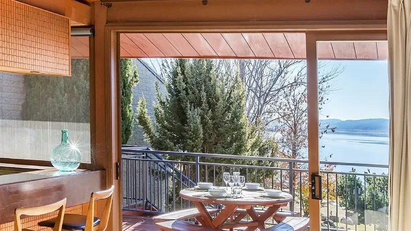 2BR l Lake Front l Pet Friendly l Air-Con l BBQ - Image 1