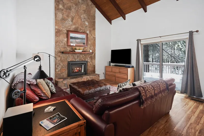 5 Sandhill - Serene, SHARC Passes, Hot Tub, Pet Friendly, AC - Image 1