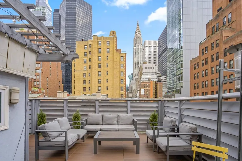 Midtown NYC Townhouse | Rooftop City Views - Image 1