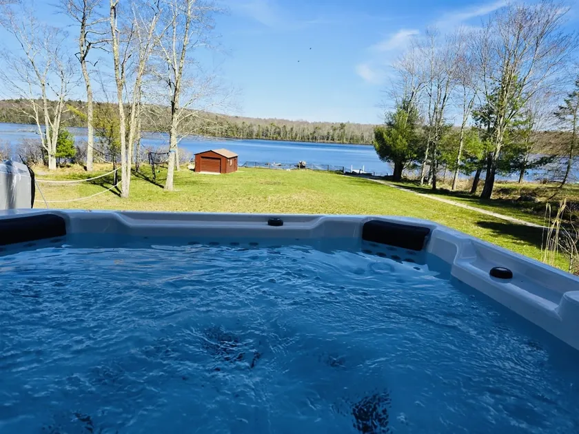 Serenity at Lake Joseph | Lakefront•Hot Tub•Ski - Image 1