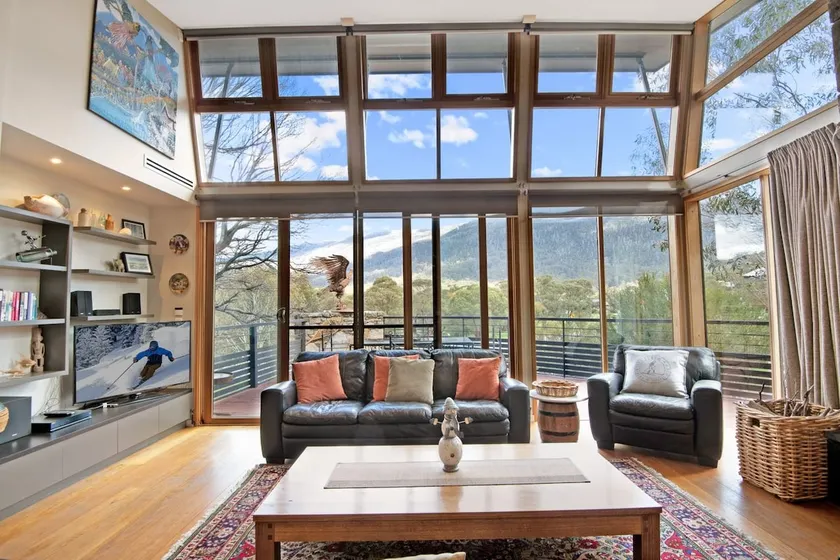 Spacious 3BR Lodge l Gym l Indoor Pool l Tennis - Image 1