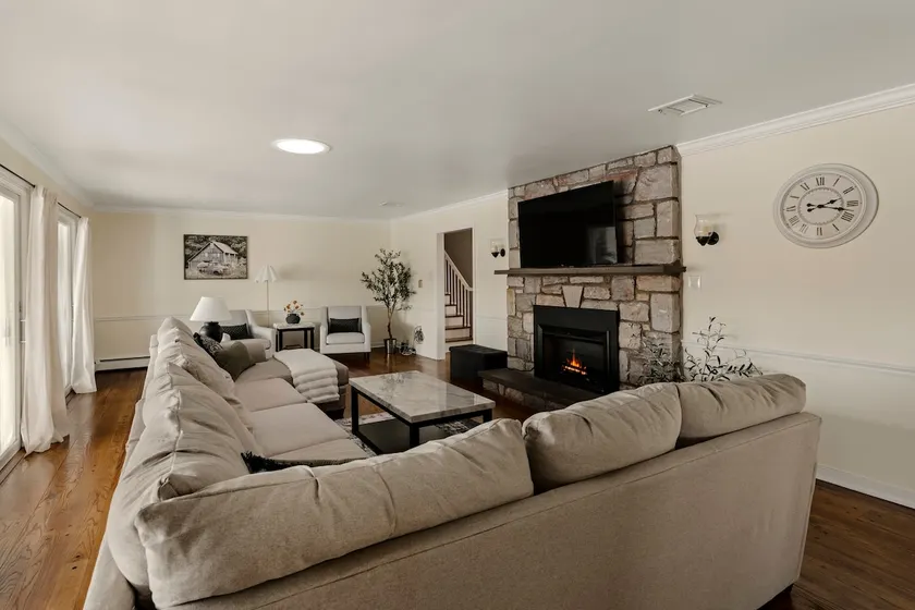 Fireplace, Pool Table, In Ground Pool & Sun Room - Image 1
