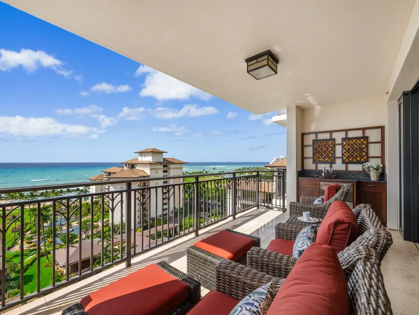 Hale Luana O-1206 One of a kind Penthouse - Image 1
