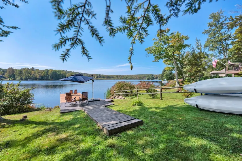 Lakeside, Dock, Hot Tub, Kayaks, Arcade, Playset - Image 1