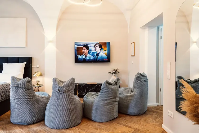 NEW LUXUS Suite I TWO Kingbeds I Center - Image 1