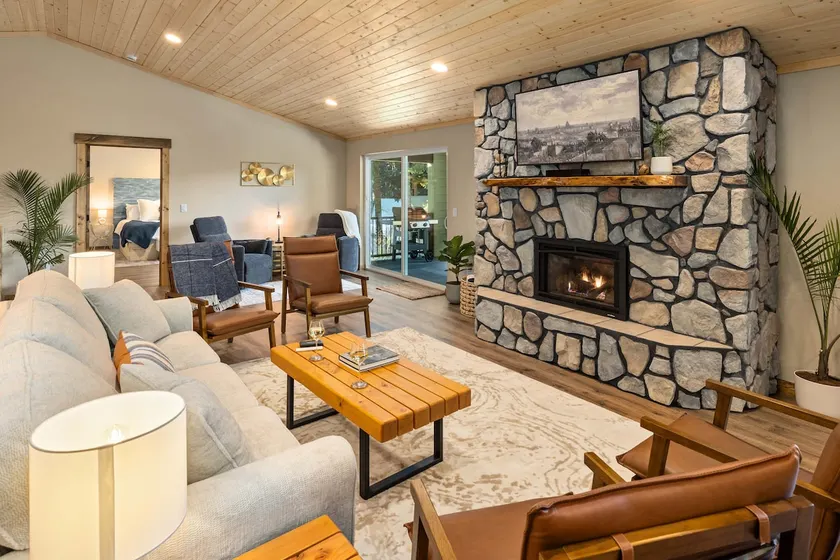 NEW Large home, walking distance to Lake Cle Elum - Image 1