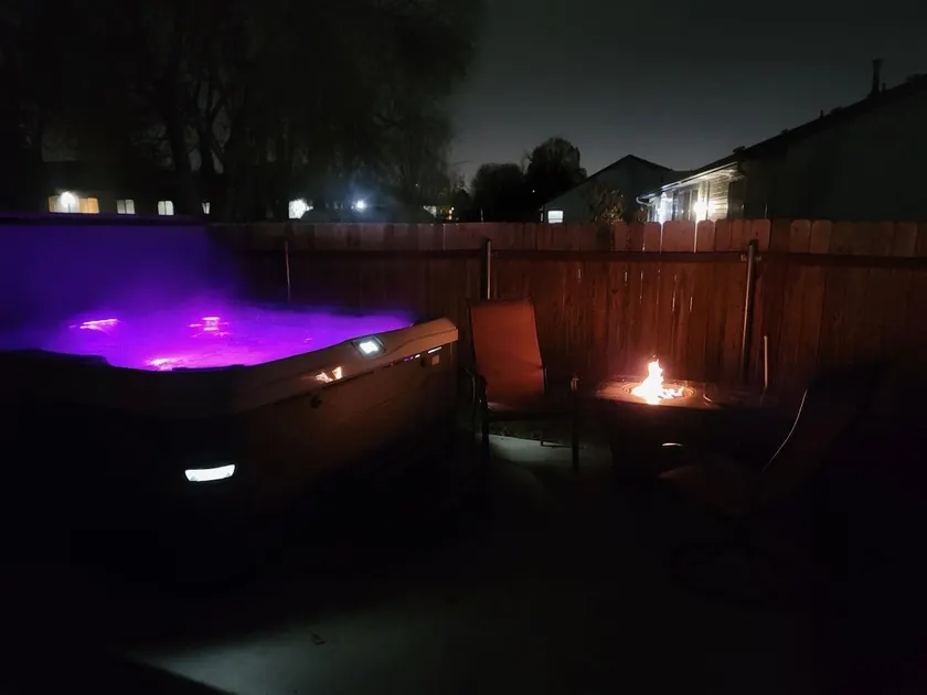 Hot Tub Oasis Near NNU & Lake Lowell | 3BR | Large - Image 1