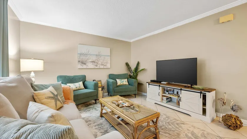 Coastal Clipper - Charming 2 BDR Walk to Beach - Image 1