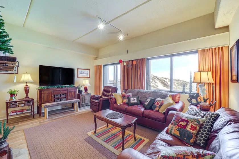 Luxuriöse Bergwohnung mit herrlichem Blick, Gemeinschaftspool & mehr! - Image 1