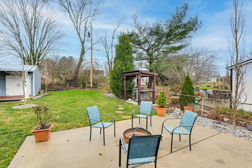 Family-Friendly Home w/ Yard: 27 Mi to Nashville! - Image 1