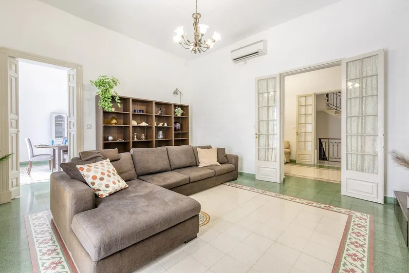 Enormous luxury 3-storey townhouse, rooftop EGAS1-1 - Image 1