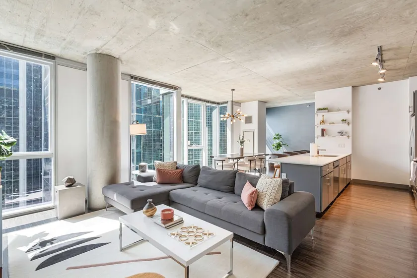 Exclusive 3BR with Views, Ideal for Tourists - Image 1