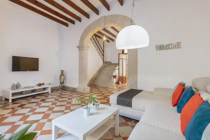 Charming Sa Pobla Retreat: 4BR, Pool, Sleeps 8 - Image 1
