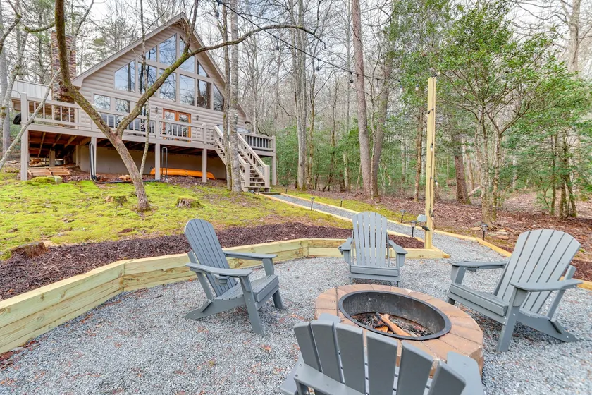 Peaceful Cabin w/ Hot Tub: 11 Mi to Blue Ridge! - Image 1
