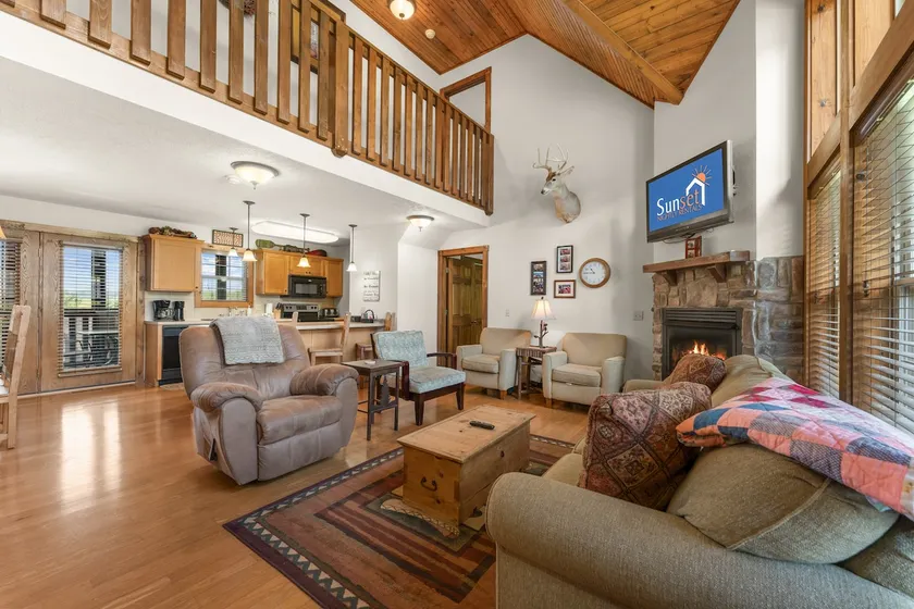 Lazy Jc Lodge - Image 1