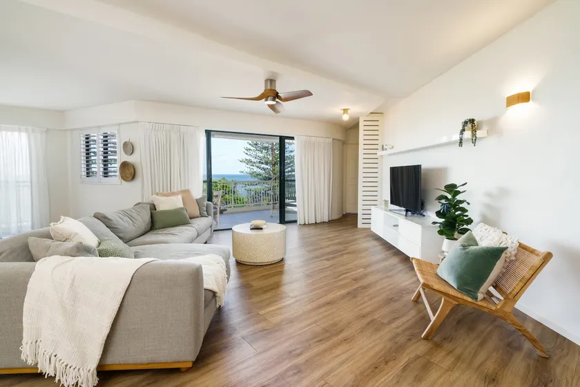 Tranquil Tides Retreat - Coastal Waterfront Escape - Image 1