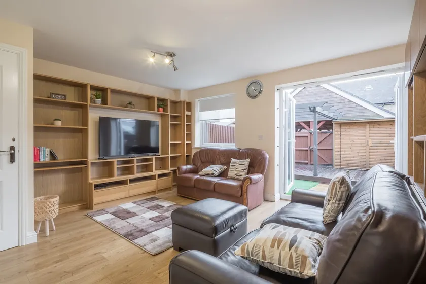 Modern and Comfy 3 bed Cambridge House - Image 1