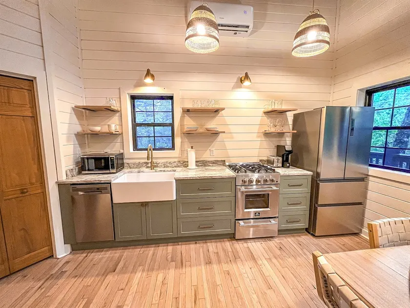 Renovated Cabin, Hot Tub Views! - Image 1