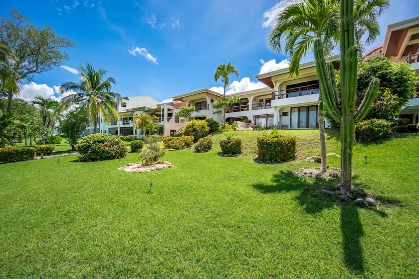 Flamingo Condo Min to Marina, Great Rates! - Image 1